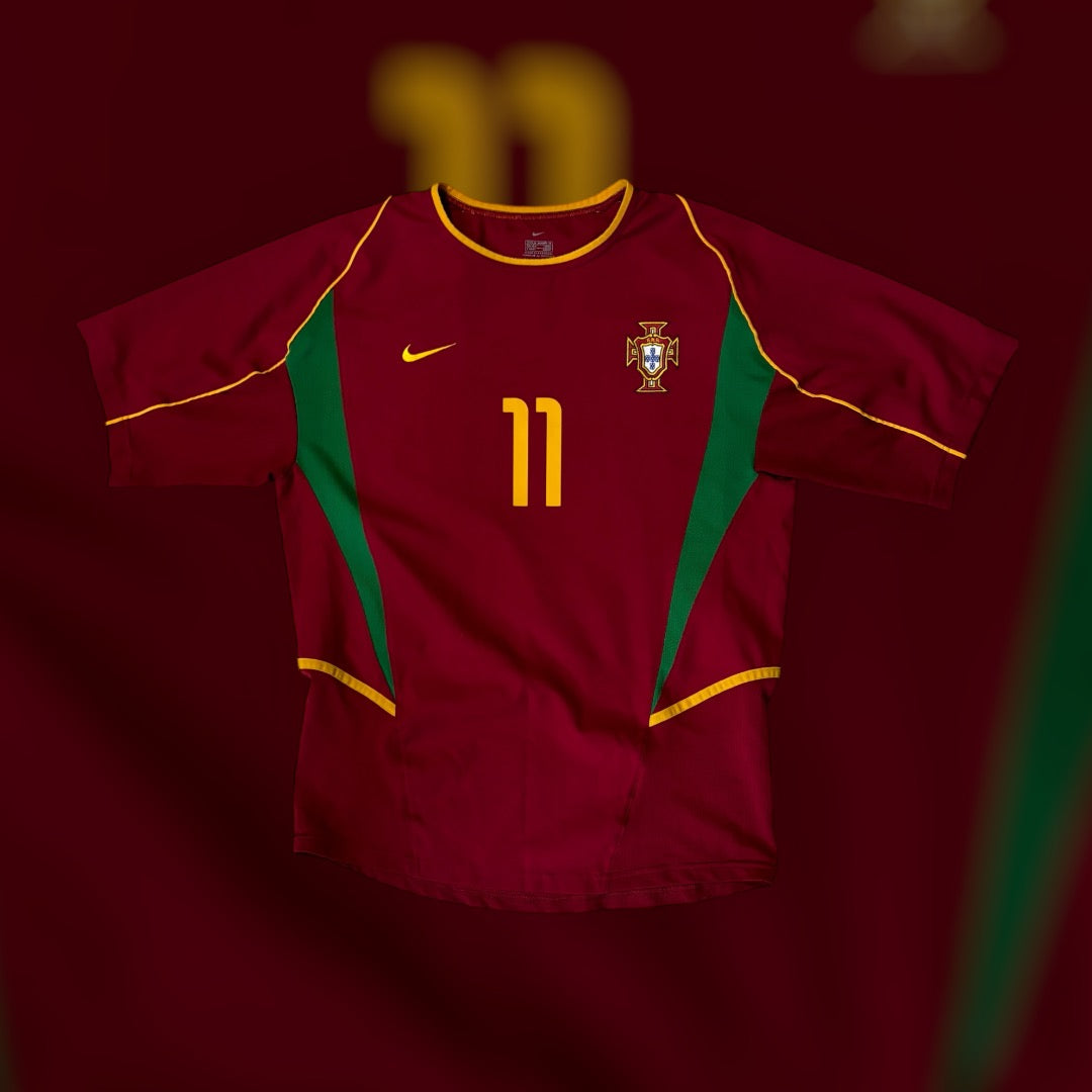 Cristiano Ronaldo #11 2004 Portugal Home Kit (Medium)