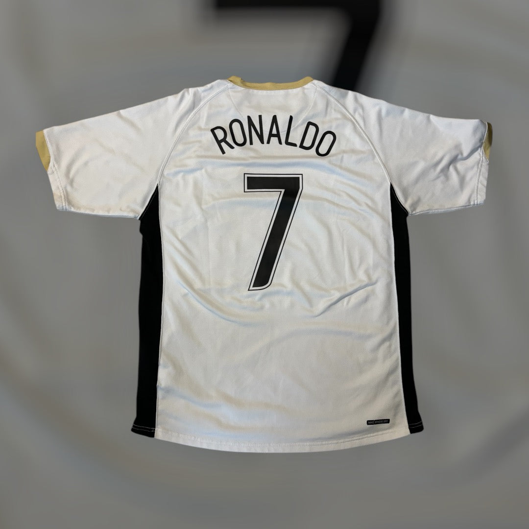 Cristiano Ronaldo #7 2006-2008 Manchester United Away Kit (Medium)