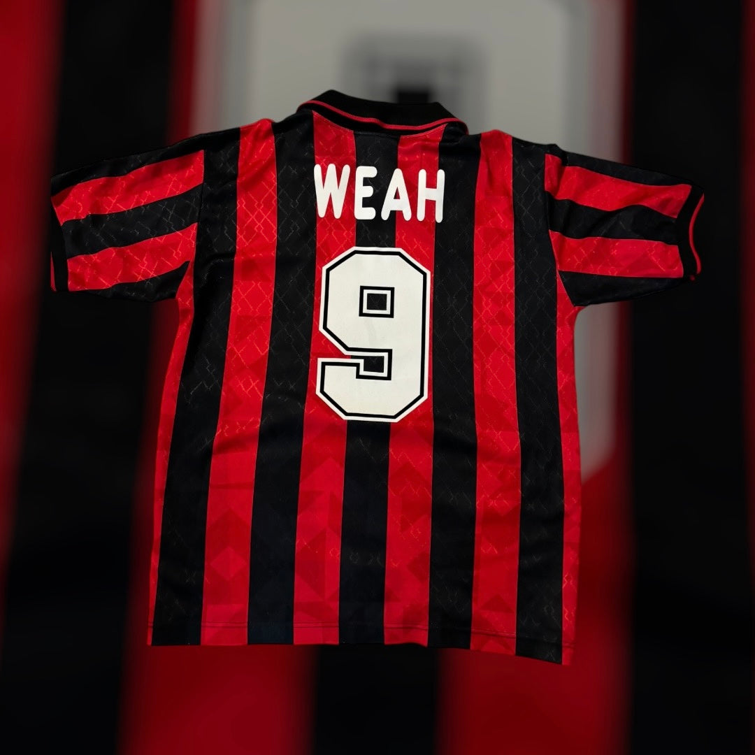 George Weah #9 1995/1996 AC Milan Home Kit (Medium)