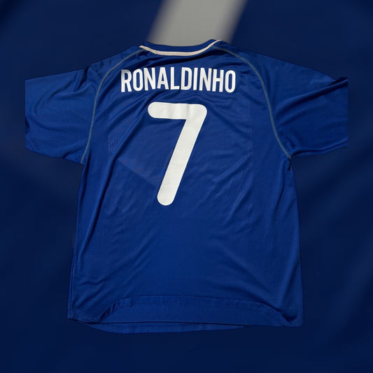 Ronaldinho #7 2000 Brazil Away Kit (Medium)