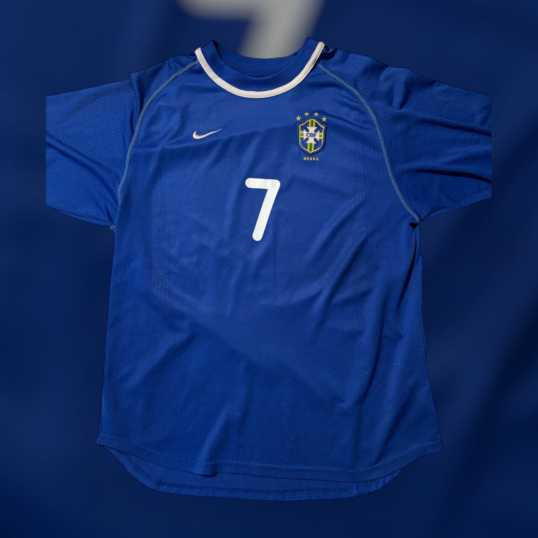 Ronaldinho #7 2000 Brazil Away Kit (Medium)