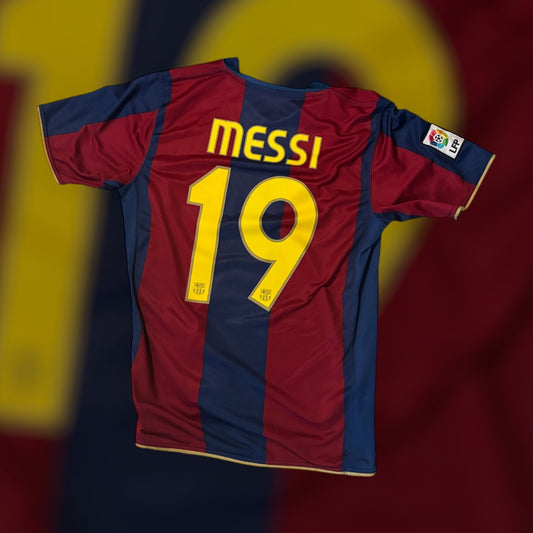 Lionel Messi #19 2007/2008 Barcelona Home Kit (Medium)