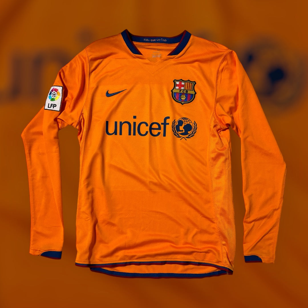 Lionel Messi #19 2006/2007 Long Sleeve Barcelona Away Kit (Small)